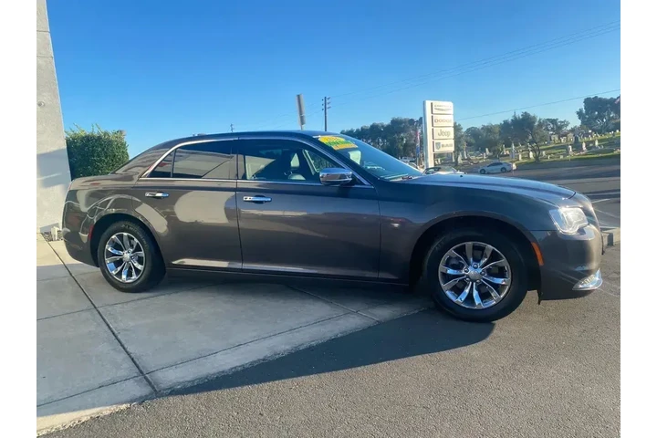 $14488 : Chrysler 300 2016 Limited 4d image 10