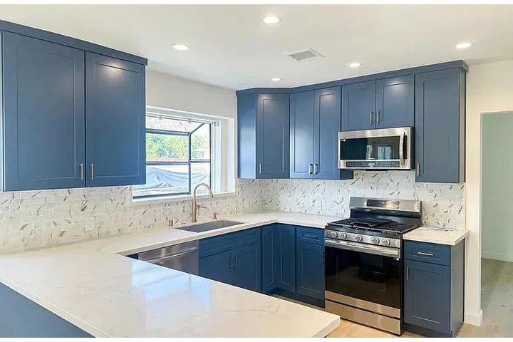 $1350 : fantástico de 3 dormitorio image 3