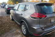 $13990 : Pre-Owned 2018 Rogue S thumbnail