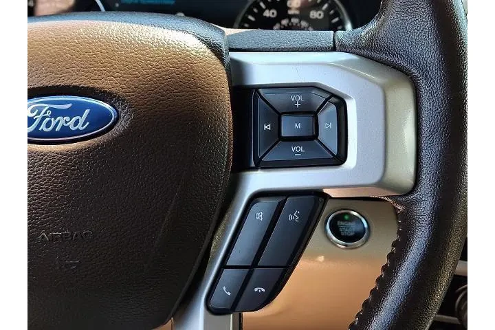 $29600 : Ford F-150 2018 4x4 Lariat 4 image 10