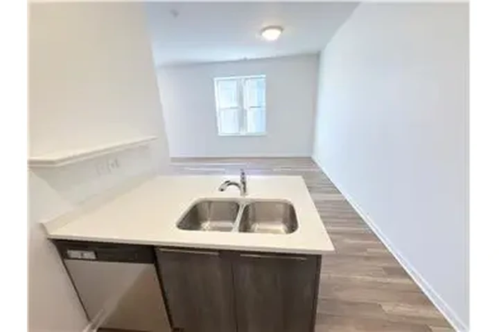 $3250 : Rental property with 3 bedro image 5