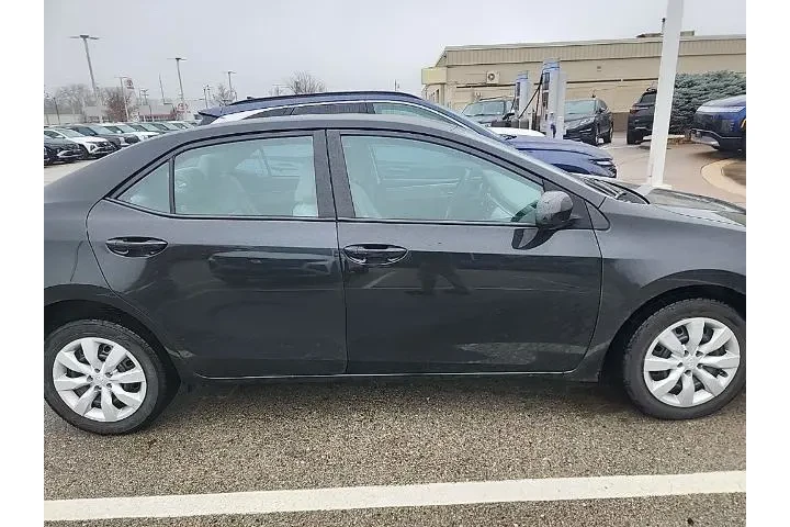 $14725 : Toyota Corolla 2016 LE 4dr S image 3