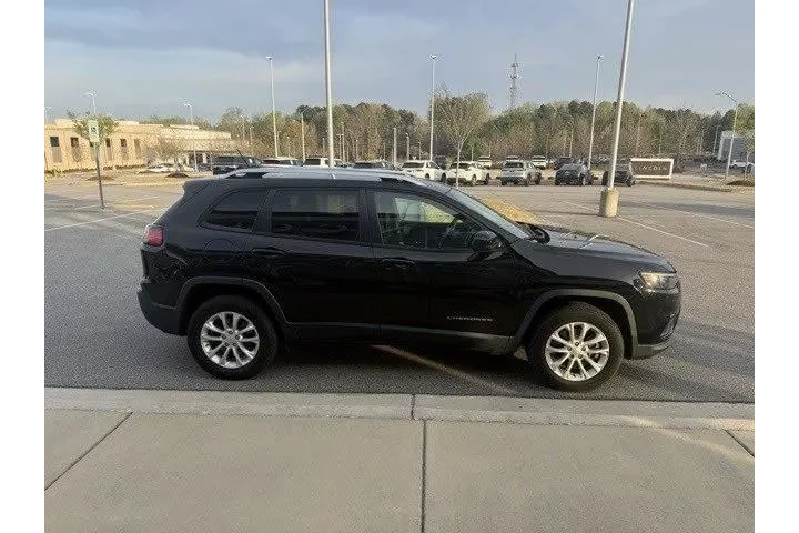$13421 : Jeep Cherokee 2020 4x4 Latit image 5