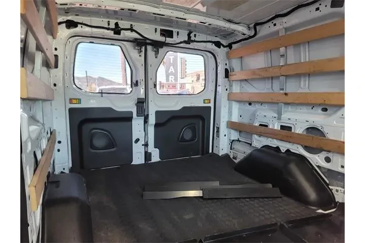 $31765 : Ford Transit 2023 250 3dr SW image 10