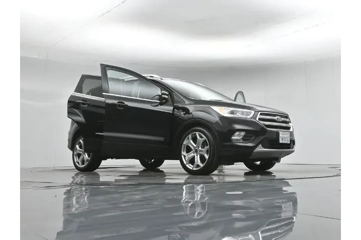 $16800 : Ford Escape 2017 Titanium 4d image 4