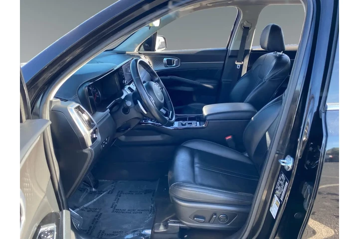 $29360 : Kia Sorento Plug-In Hybrid 2 image 9