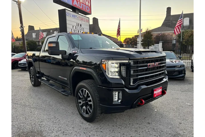2022 GMC Sierra 2500HD 4WD Cr image 3