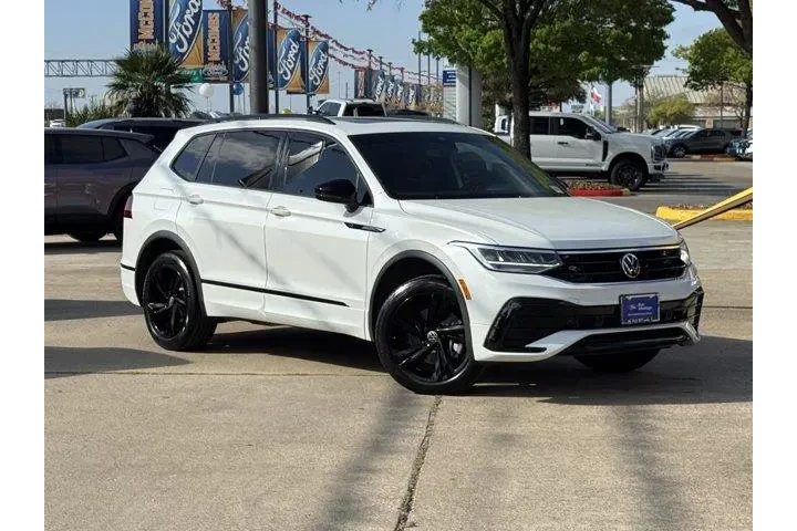 $23304 : Volkswagen Tiguan 2023 SE R- image 1
