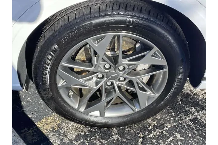 $39995 : Genesis GV70 2025 AWD 2.5T S image 9