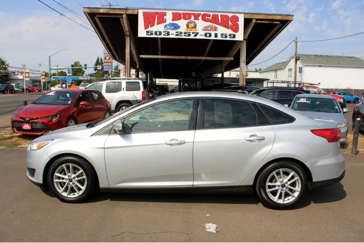$5995 : 2015 Focus 4dr Sdn SE image 3