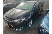 $24491 : Chrysler Pacifica 2020 Touri thumbnail
