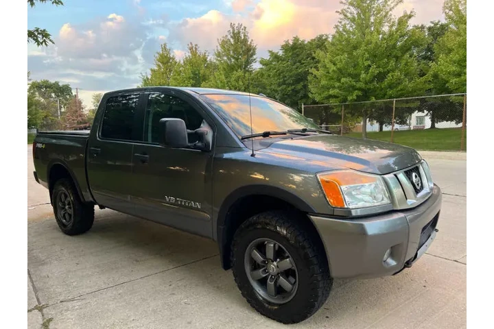 $10995 : 2013 Titan SL image 8