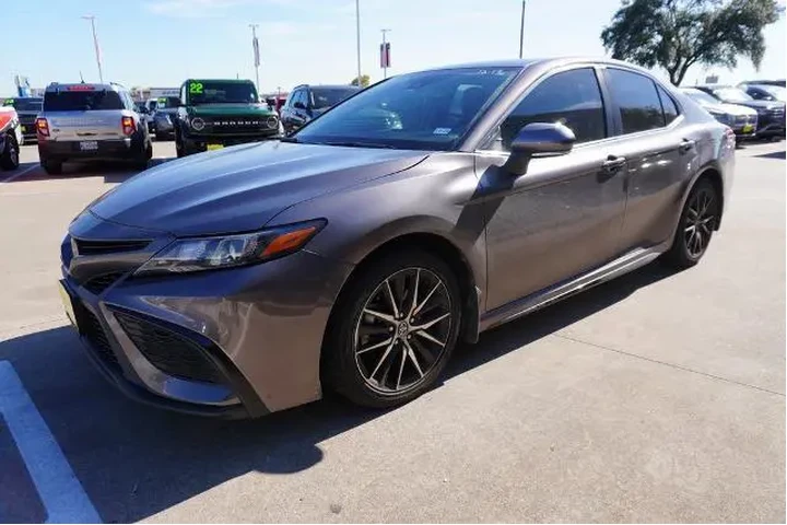 $23688 : Toyota Camry 2023 SE 4dr Sed image 3