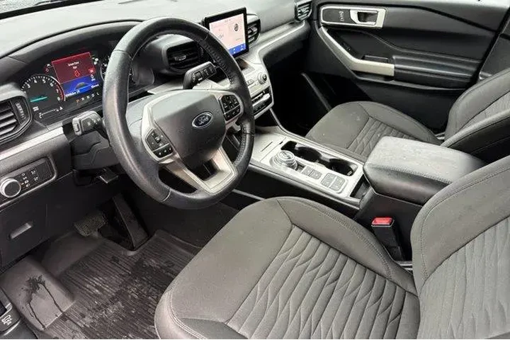 $23296 : Ford Explorer 2021 XLT 4dr S image 10