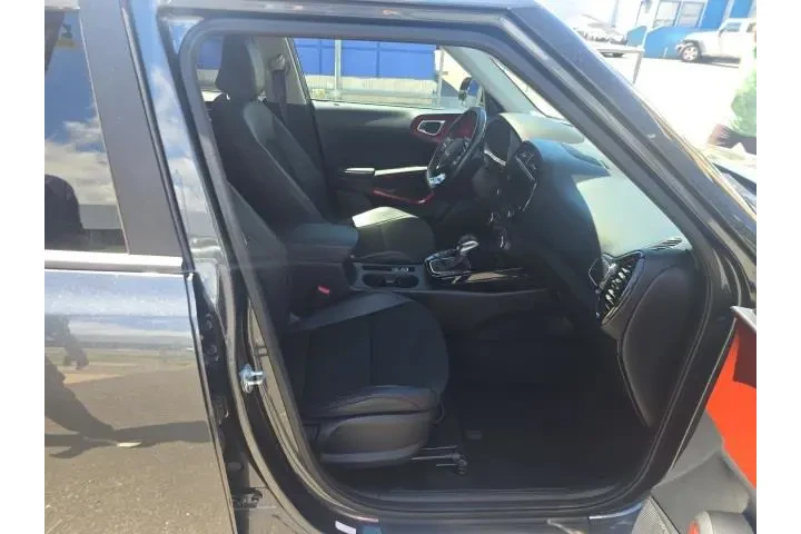 $19995 : Kia Soul 2023 GT-Line 4dr Cr image 8