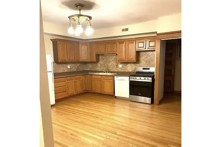 $1250 : HOUSE FOR RENT IN CHICAGO IL image 7