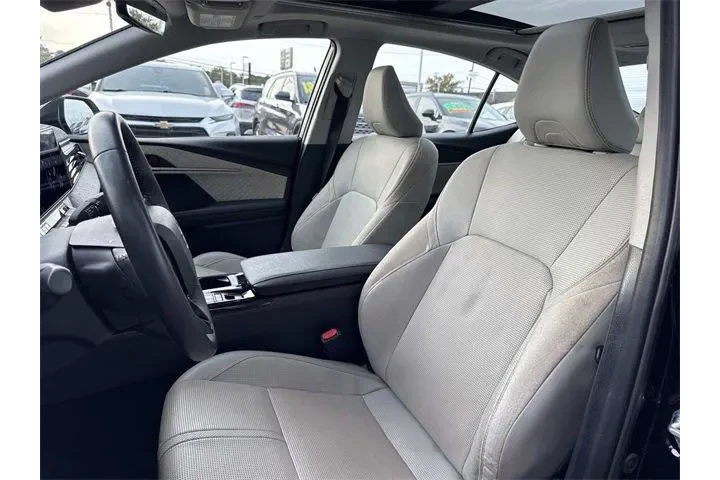 $29995 : Toyota Camry 2025 LE 4dr Sed image 9