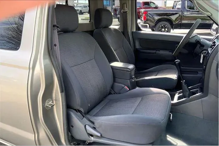 $8995 : Nissan Frontier 2003 2dr Kin image 7