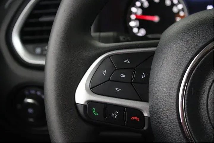 $19988 : Jeep Renegade 2021 Latitude image 8