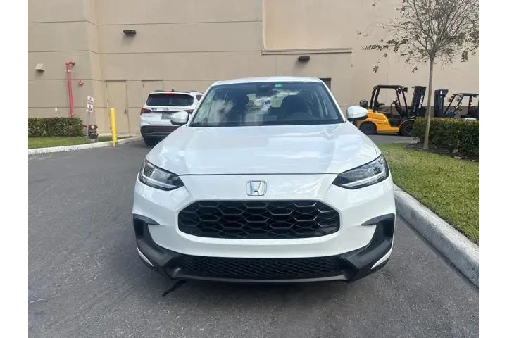 $21305 : Honda HR-V 2024 LX 4dr Cross image 2