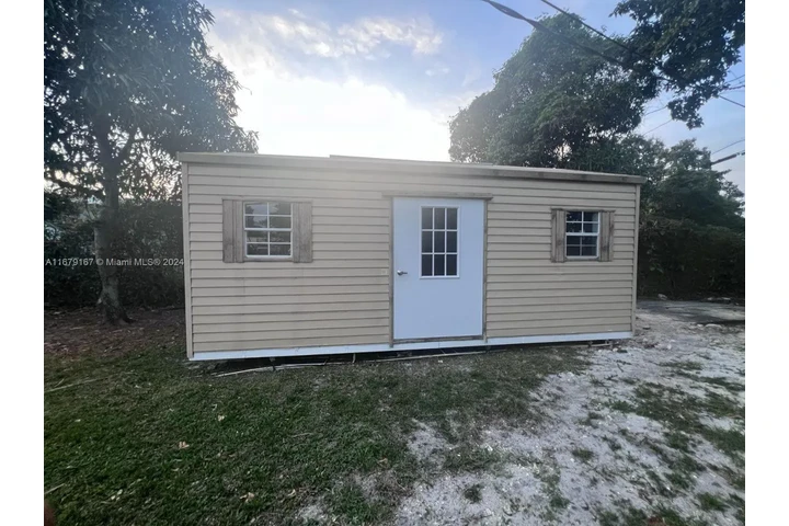 $1300 : Alquiler Residencial Miami image 2