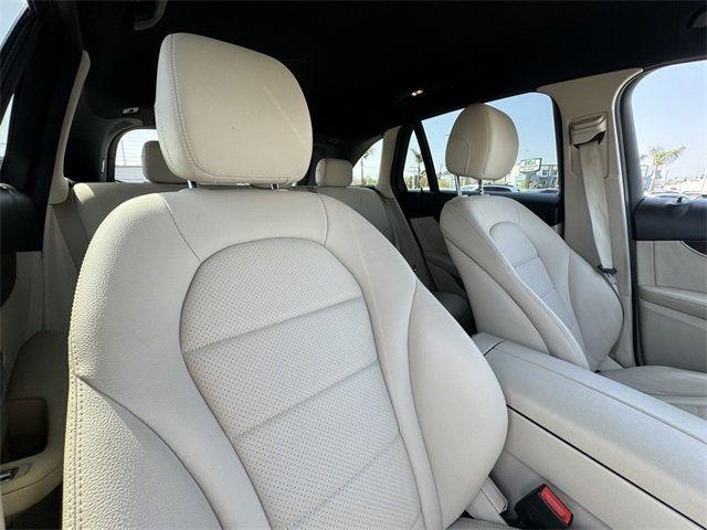 $21997 : 2018 Mercedes-Benz GLC image 9