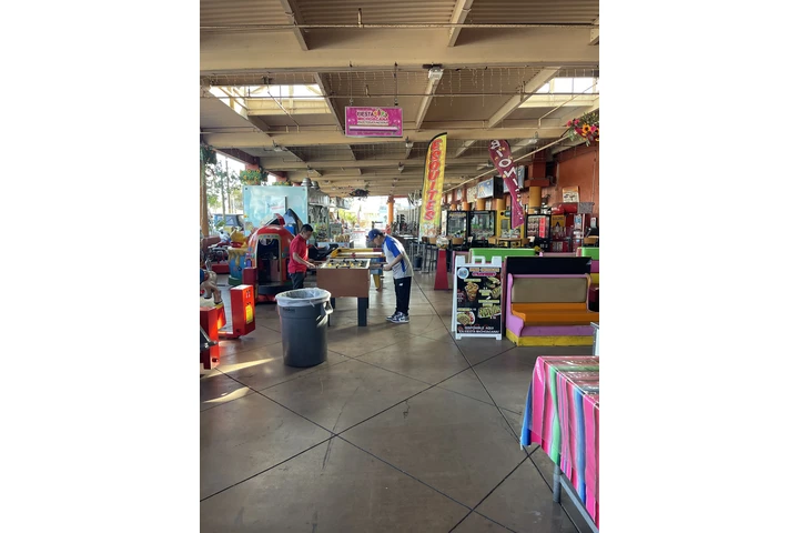 EN VENTA: PALETERIA Y NEVERIA image 7