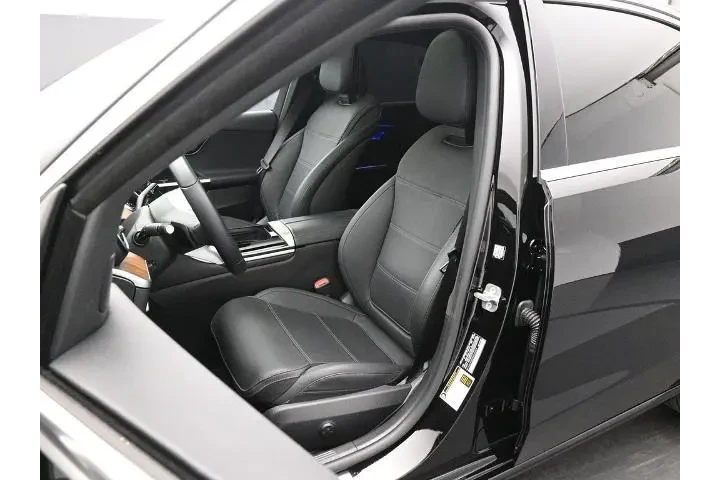 $35000 : Mercedes-Benz C-Class 2024 C image 8