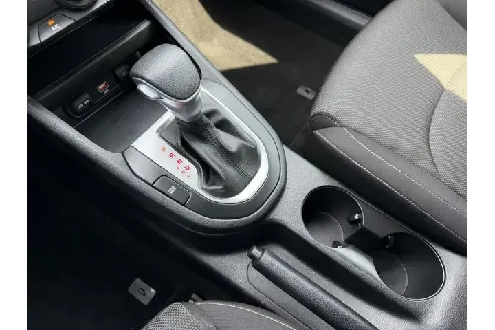 $17451 : Kia Forte 2024 LX 4dr Sedan image 9