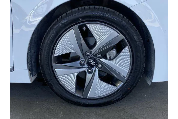 $13991 : Hyundai IONIQ Hybrid 2020 SE image 5