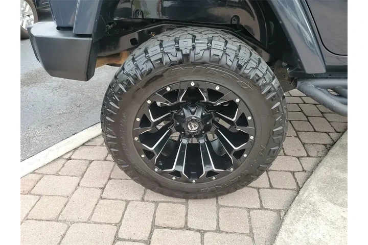 $23899 : Jeep Wrangler JK Unlimited 2 image 7