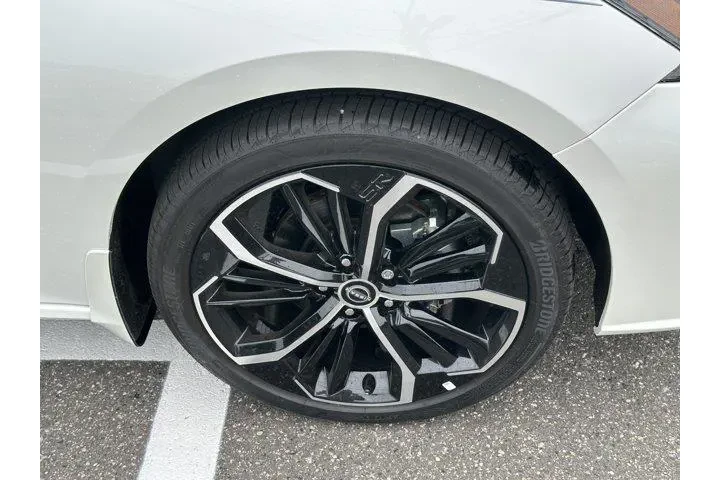 $21252 : Nissan Altima 2025 2.5 SR 4d image 9