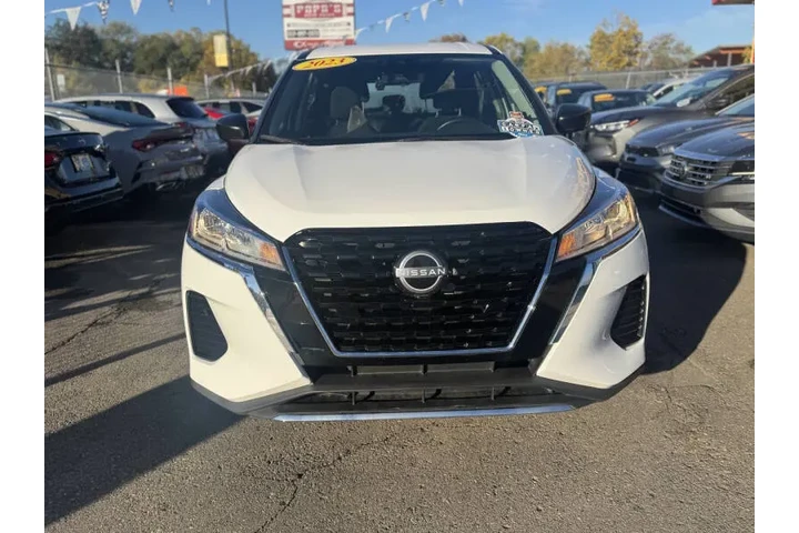 $19995 : 2023 Kicks S image 3