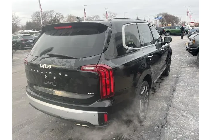 $32988 : Kia Telluride 2023 AWD S 4dr image 6
