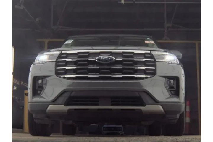$33739 : Ford Explorer 2025 AWD Activ image 4