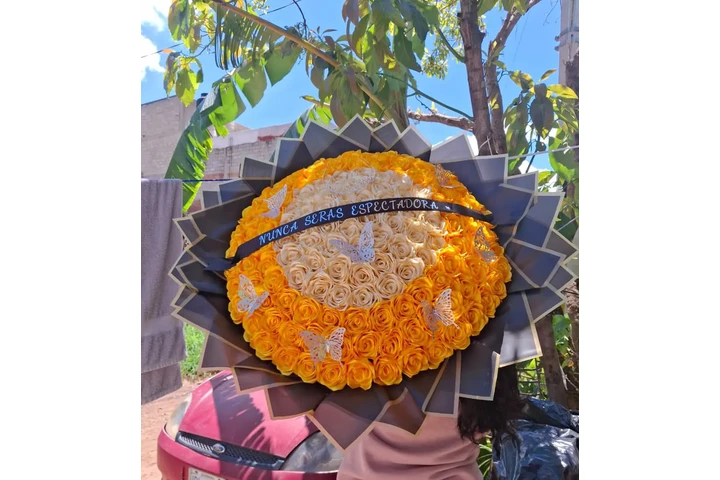 Bonitos ramos rosas eternas image 3