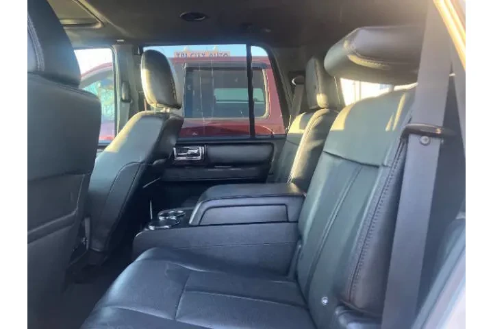 $13500 : 2016 Navigator Reserve image 6