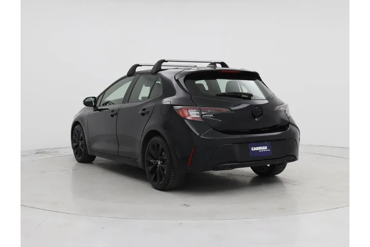 $20998 : Toyota Corolla Hatchback 202 image 2