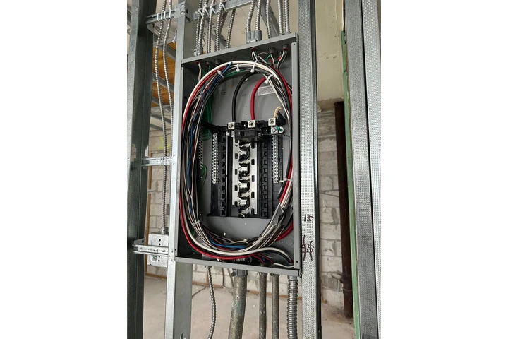 Electricista residencial image 3