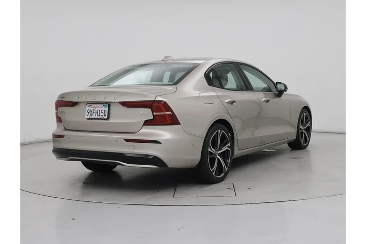 $23998 : Volvo S60 2024 B5 Plus Dark image 8