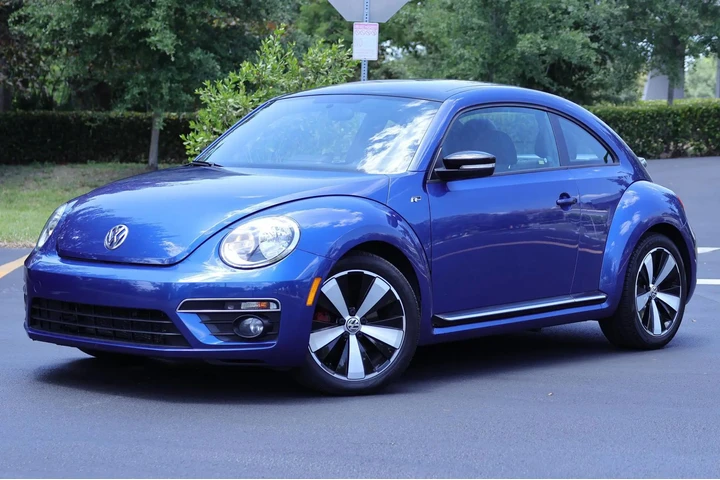 $5200 : 2014 Volkswagen Beetle R-Line image 1