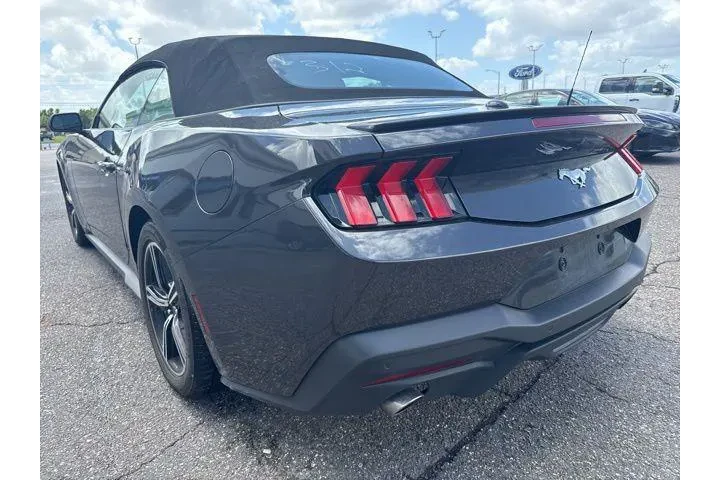 $17394 : Chevrolet Malibu 2024 LT 4dr image 6