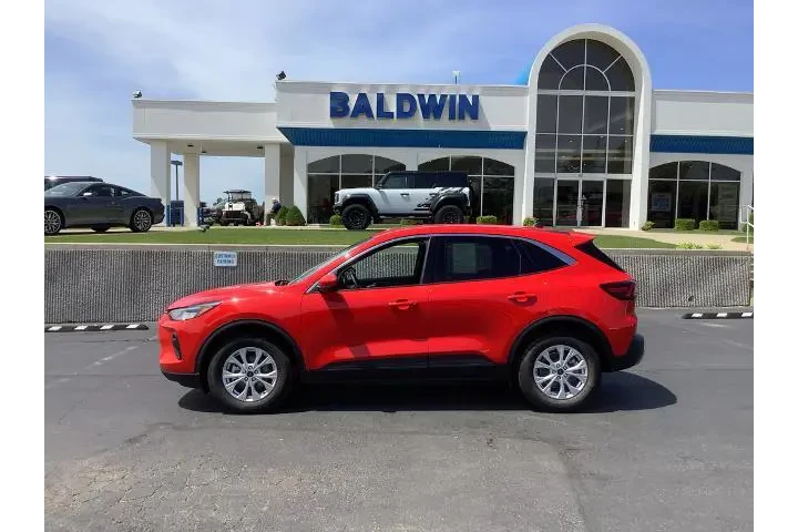 $29950 : Ford Escape 2024 AWD Active image 4