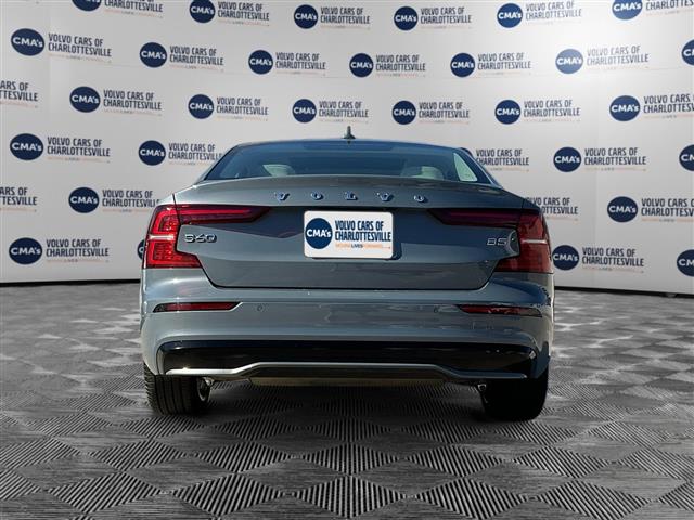 $44396 : PRE-OWNED 2024 VOLVO S60 B5 P image 4