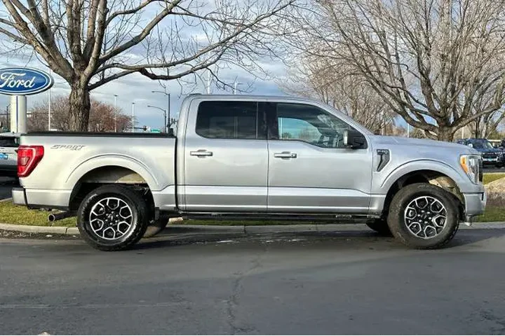 $39995 : Ford F-150 2023 4x4 XLT 4dr image 8