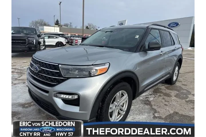 $32999 : Ford Explorer 2023 AWD XLT 4 image 1