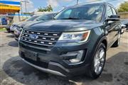 $9850 : 2016 Explorer XLT thumbnail