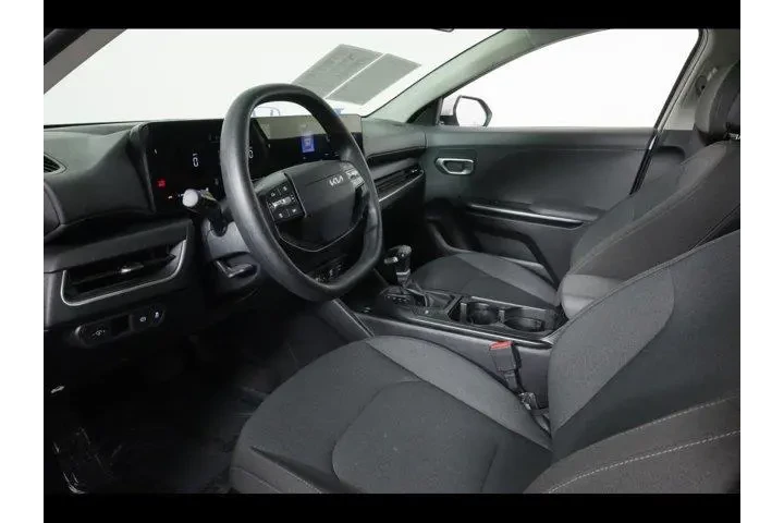 $22875 : Kia K4 2025 LX 4dr Sedan image 9
