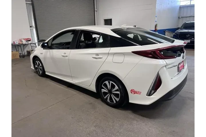 $16972 : Toyota Prius Prime 2017 Plus image 5