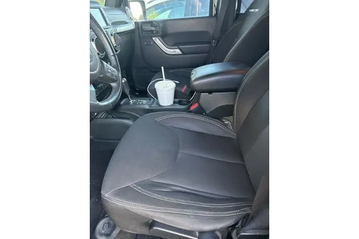 $21918 : Jeep Wrangler JK Unlimited 2 image 5